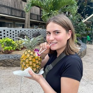 Meet your Posher, Megan